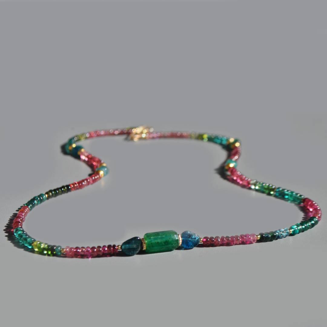Collier Emeraude Tourmaline multicolore apatite bleue-2