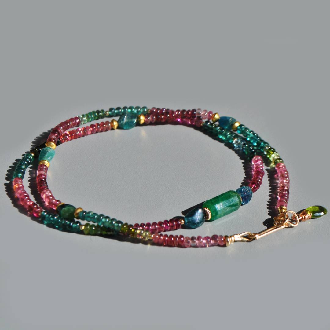 Collier Emeraude Tourmaline multicolore apatite bleue-5