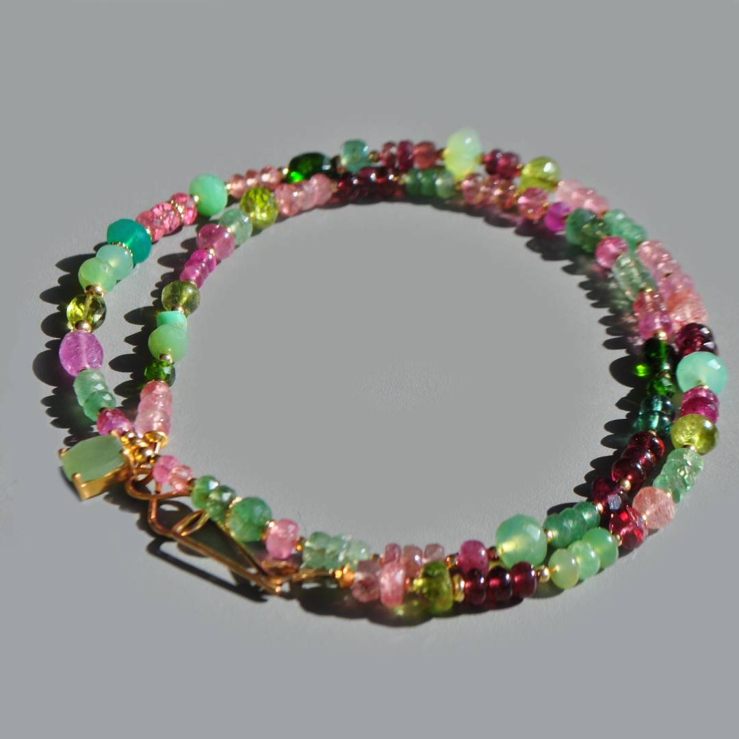 collier tourmaline rose et bleue, diopside, Chrysoprase, calcédoine, apatite, emeraude-6