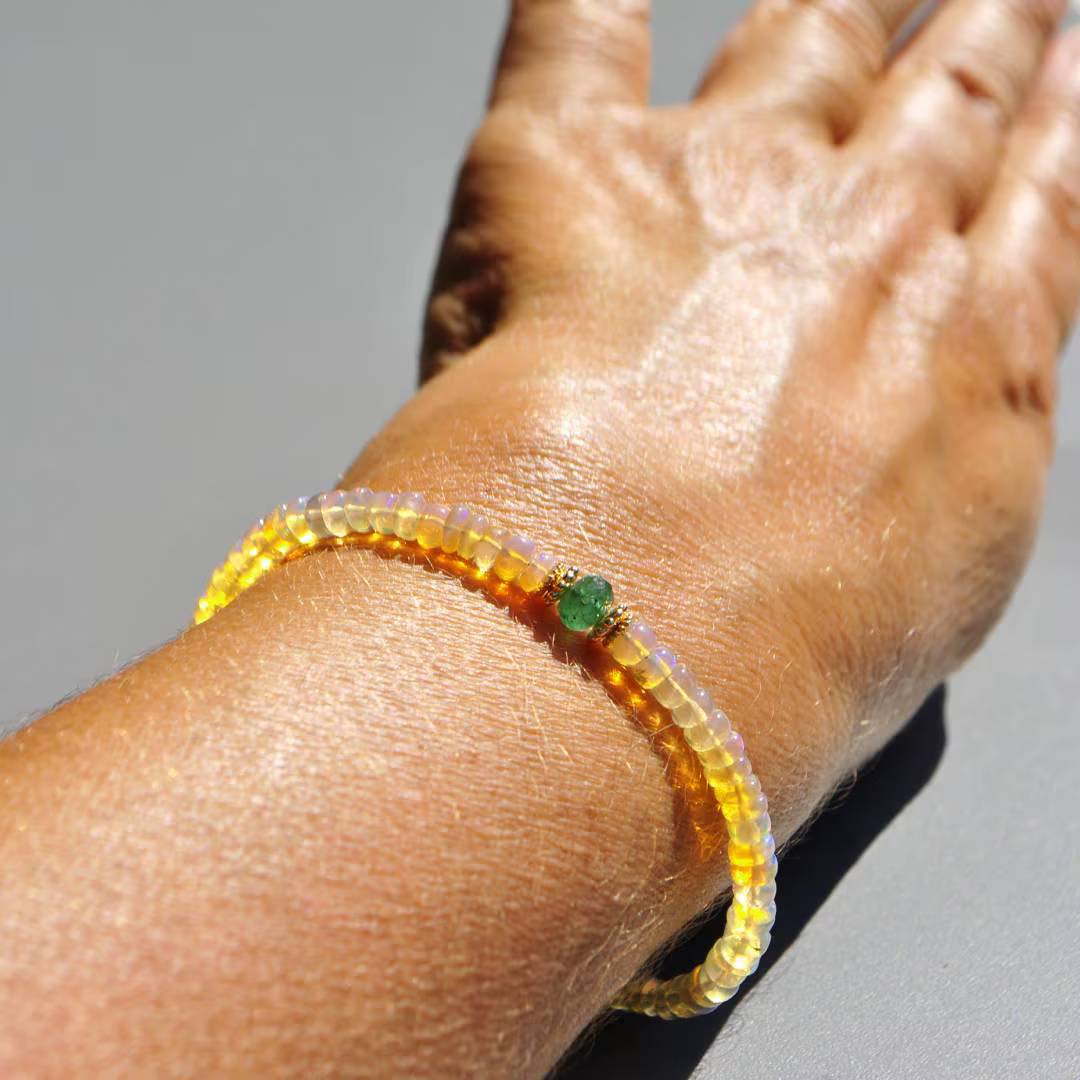 Bracelet Opale Welo et Émeraude de Zambie Or 14K(1)