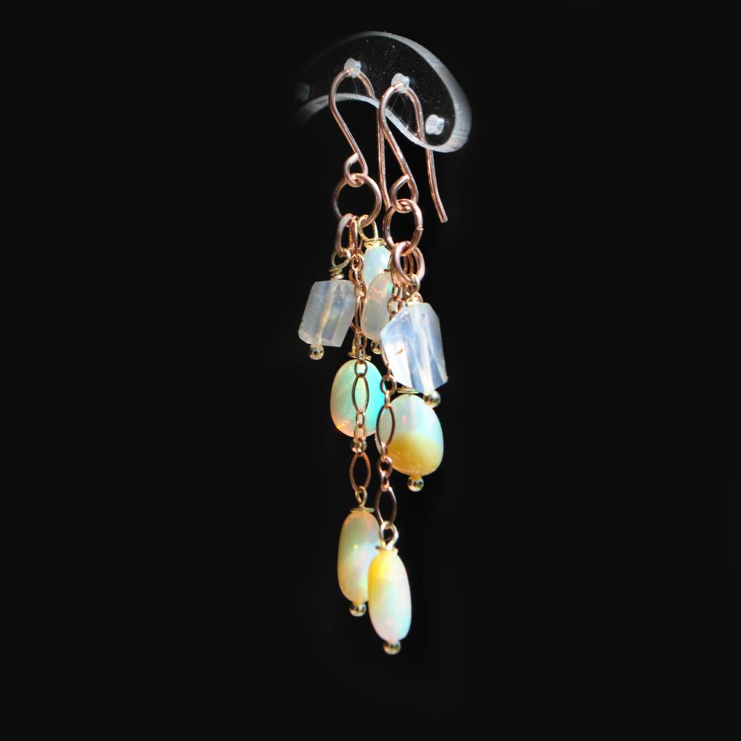 Boucles doreille pendantes opale welo ethiopienne-