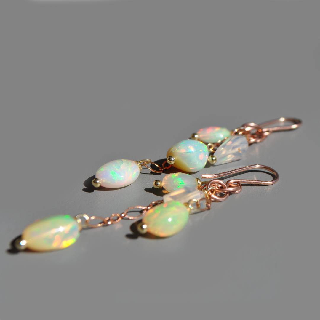 Boucles doreille pendantes opale welo ethiopienne(1)(1)