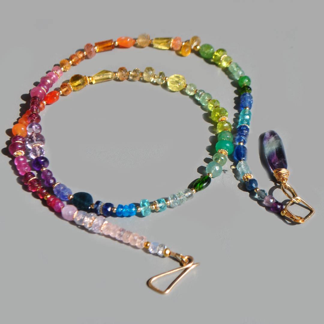 collier long multipierres 7 chakras(4)