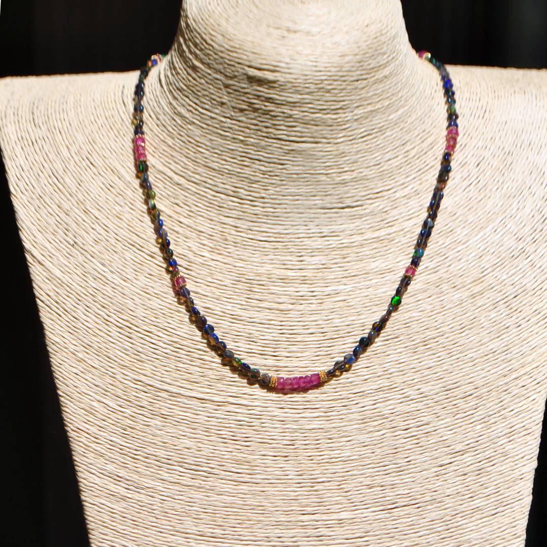 Collier opale noire saphir rose(5)