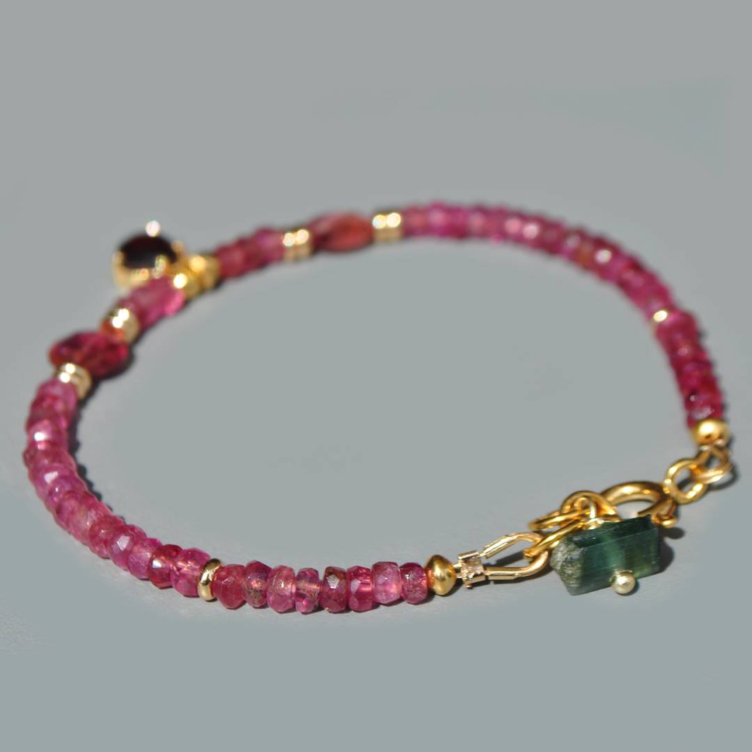 bracelet tourmaline rose Charm grenat(2)