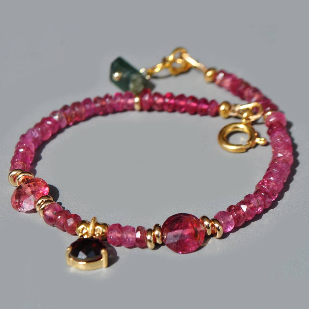 bracelet tourmaline rose Charm grenat(3)