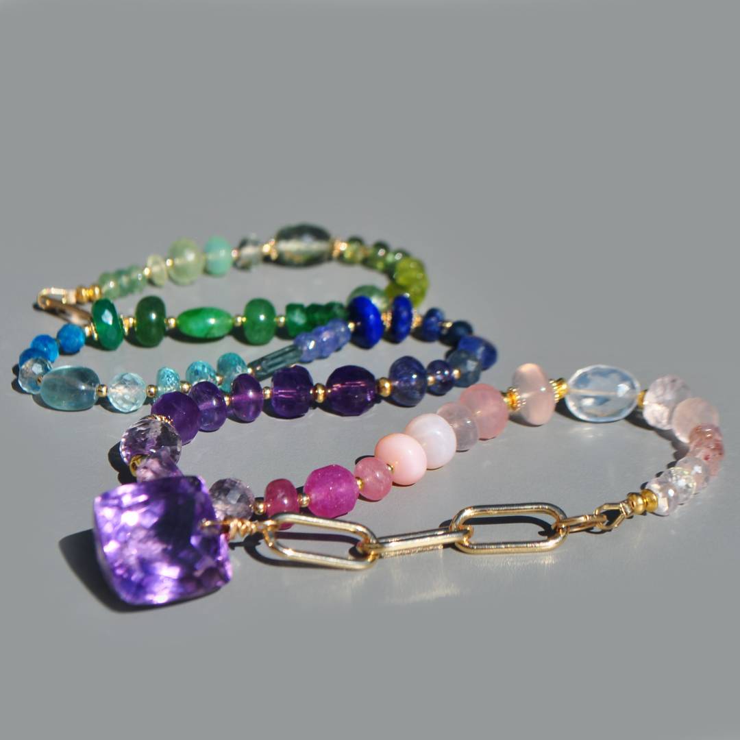 collier long multicolore arc en ciel