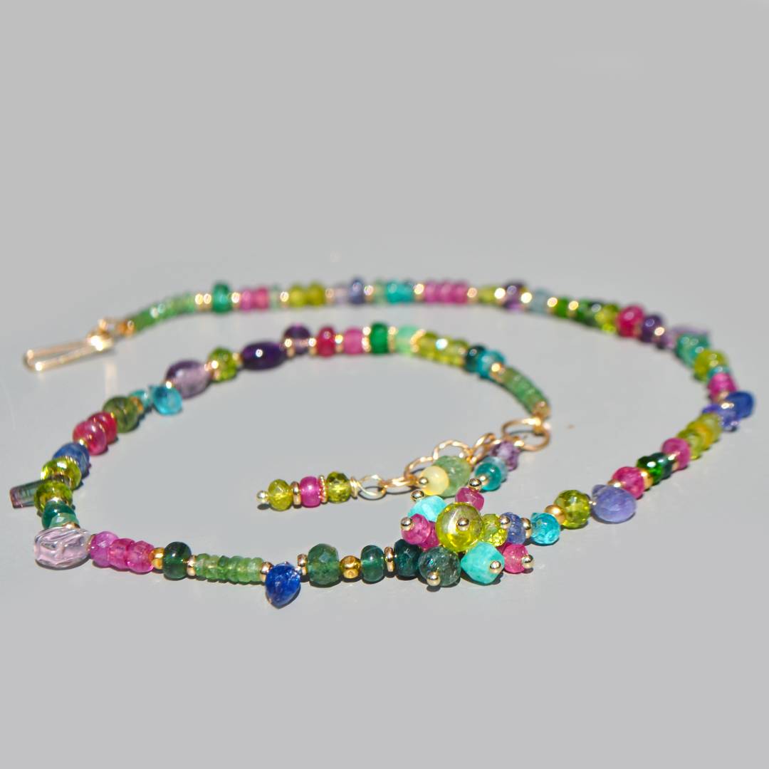 collier multi pierres naturelles rose bleue vert