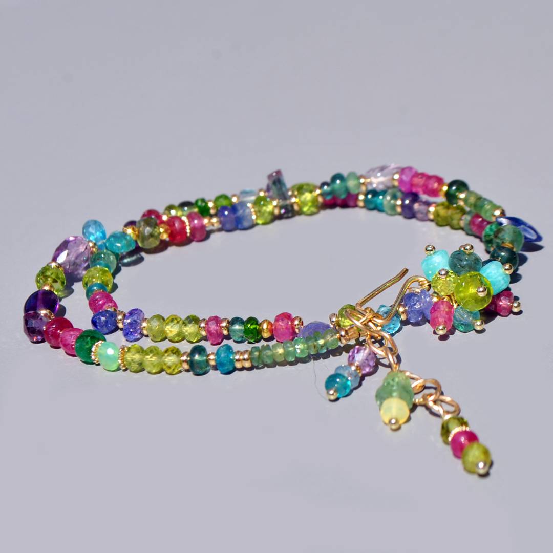 collier multipierres vert rose bleu