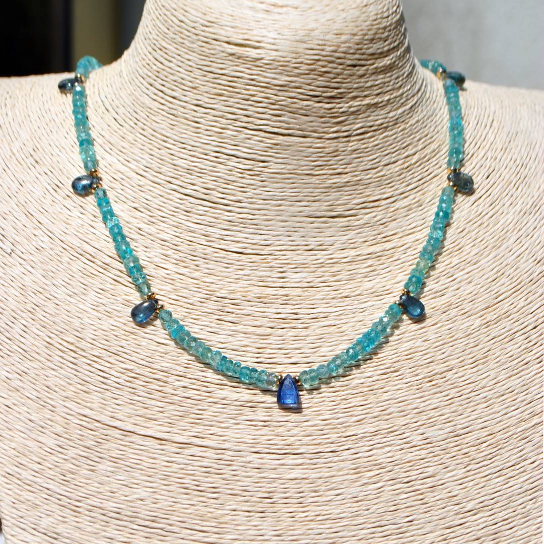 collier bleu apatite Cyanite or(8)