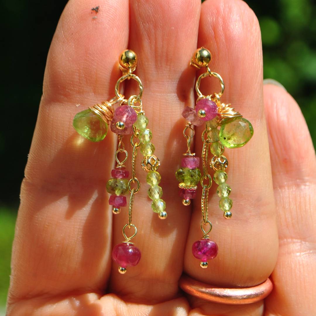 boucles doreilles clou saphir rose peridot-4