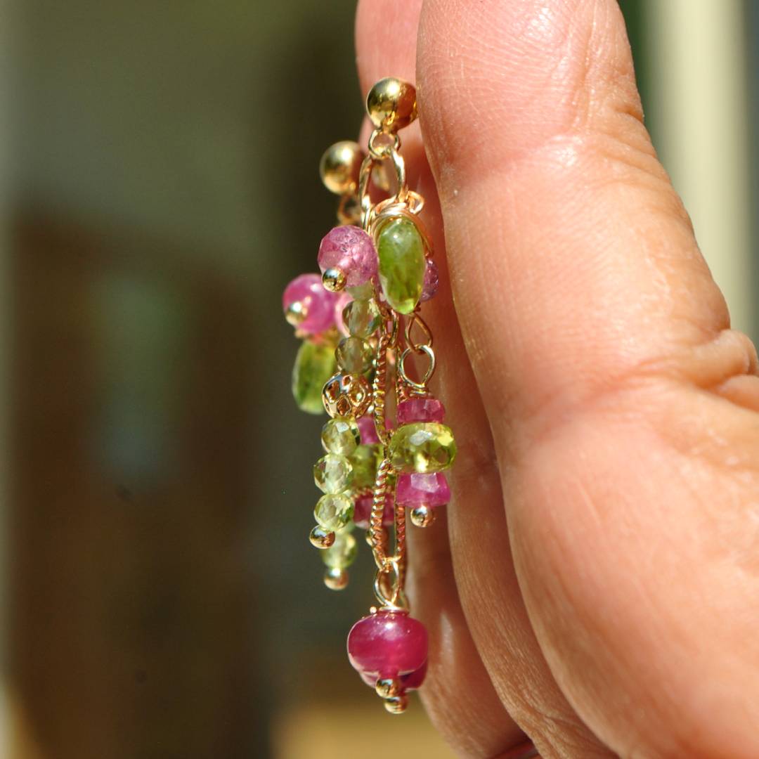 boucles doreilles clou saphir rose peridot-5