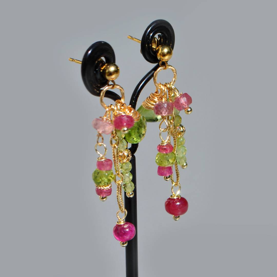 boucles d'oreilles clou saphir rose peridot-6