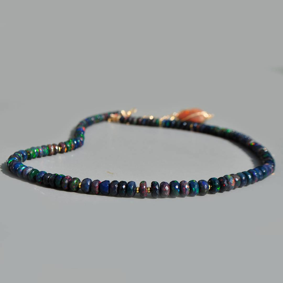 Collier opale noir facettes or14K-6