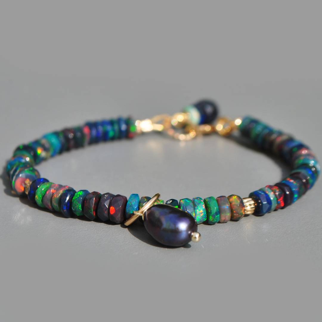 bracelet opale noire et perle noire or-3