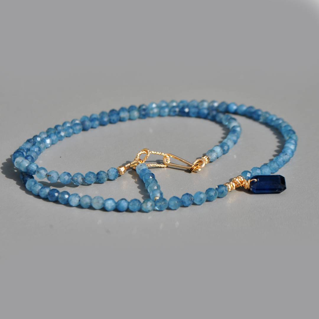 Collier aigue maine bleue pendntif Cyanite taillée-6