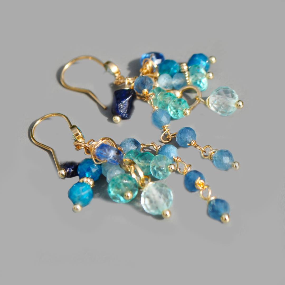 Boucles doreilles pendentes pierres bleues Multi