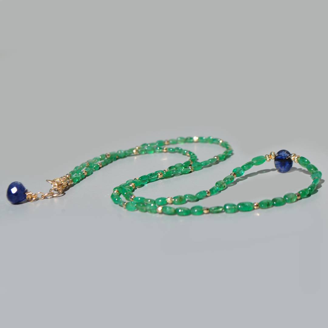 Collier emeraude saphir bleu thailande
