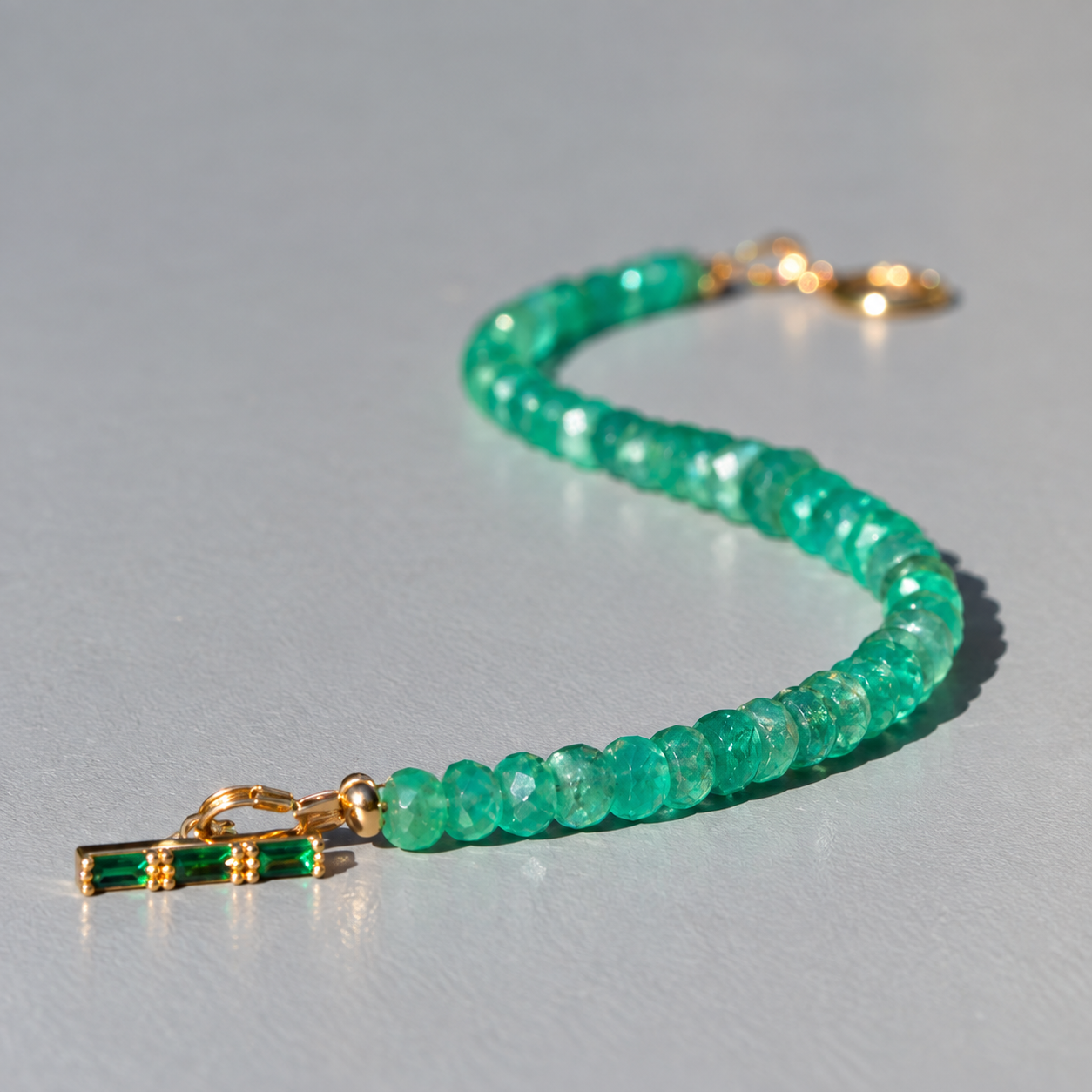 Bracelet emeraude de zambie vert lumineux fermoir T zircon vert.-9