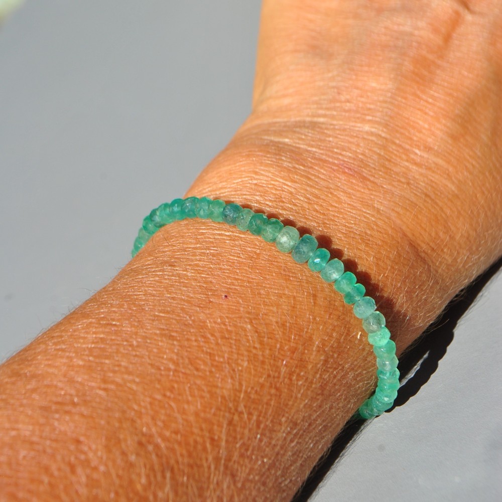 Bracelet emeraude de zambie vert lumineux fermoir T zircon vert-8