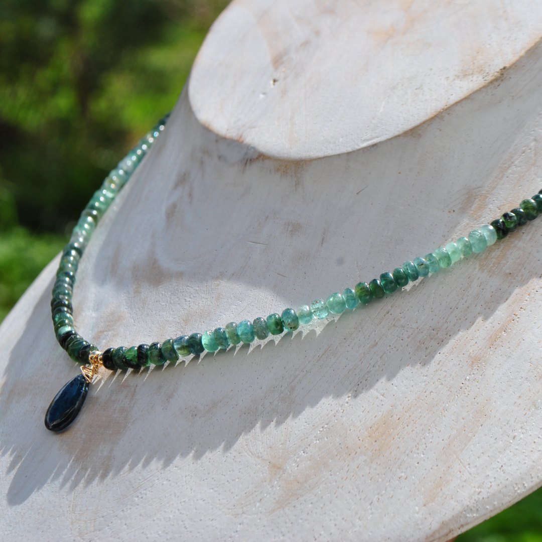 Collier tourmaline verte Cyanite-9