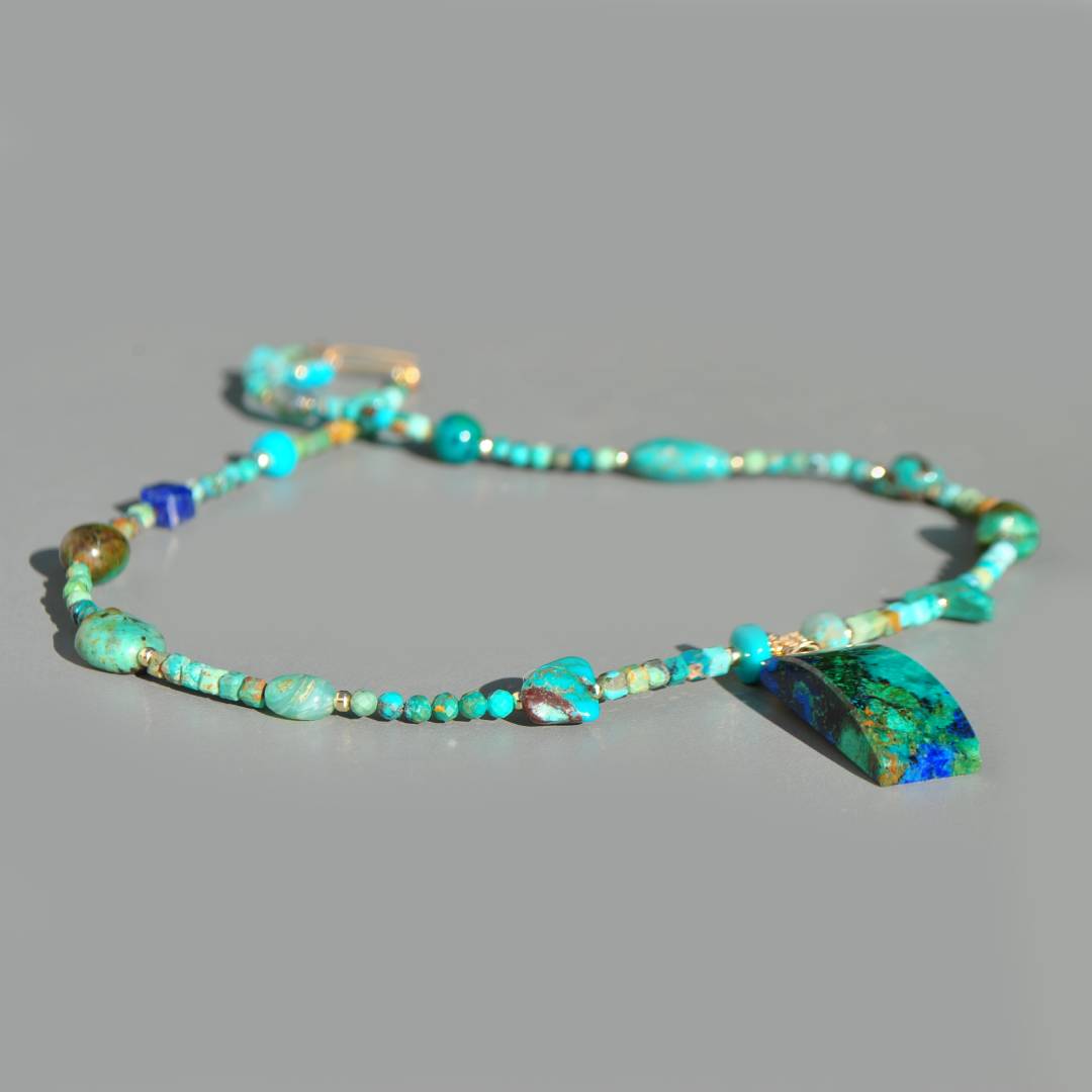 Collier pendentif Chrysocolle malachite, perles de turquoise amerindienne Opale perou