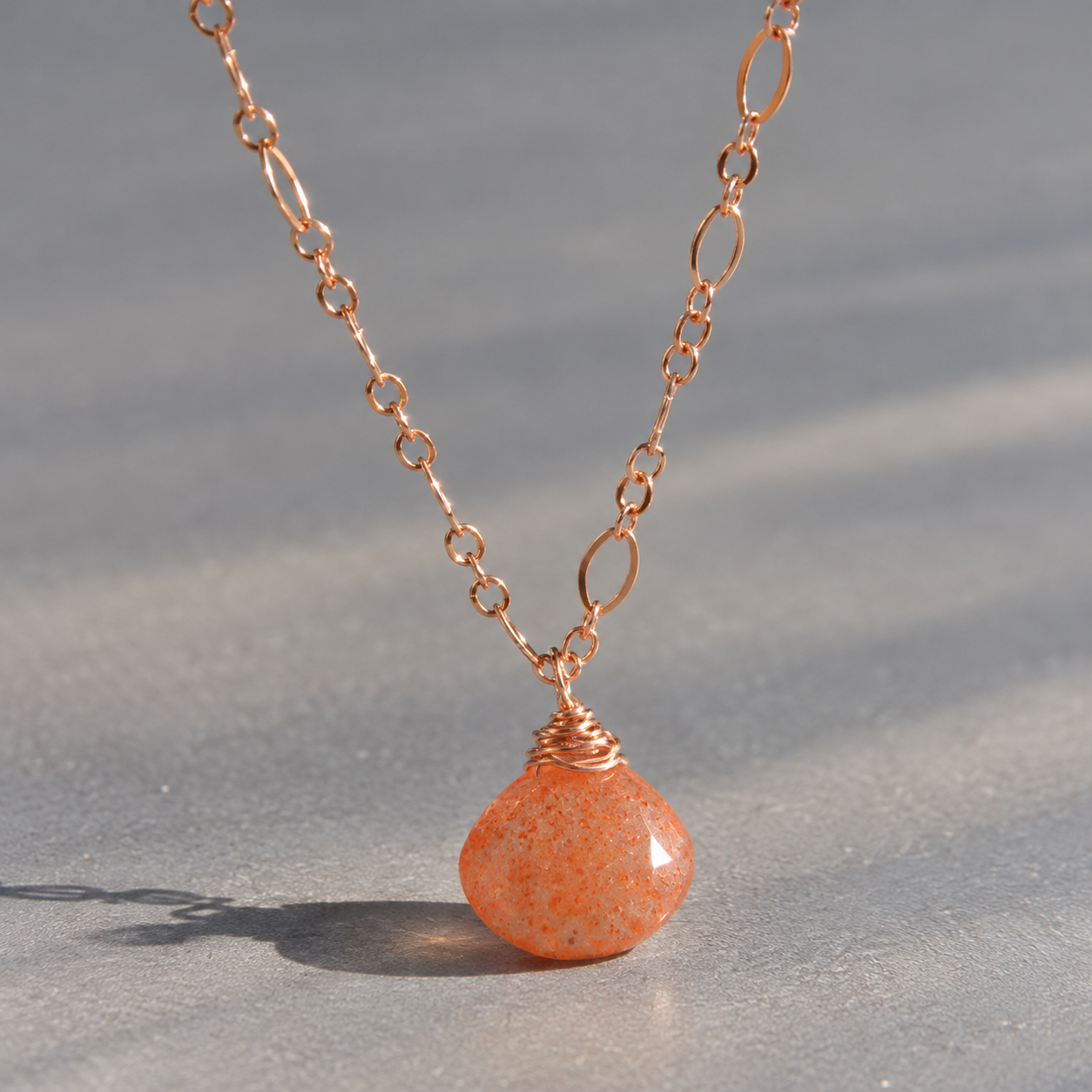 Collier en pierre de soleil orange