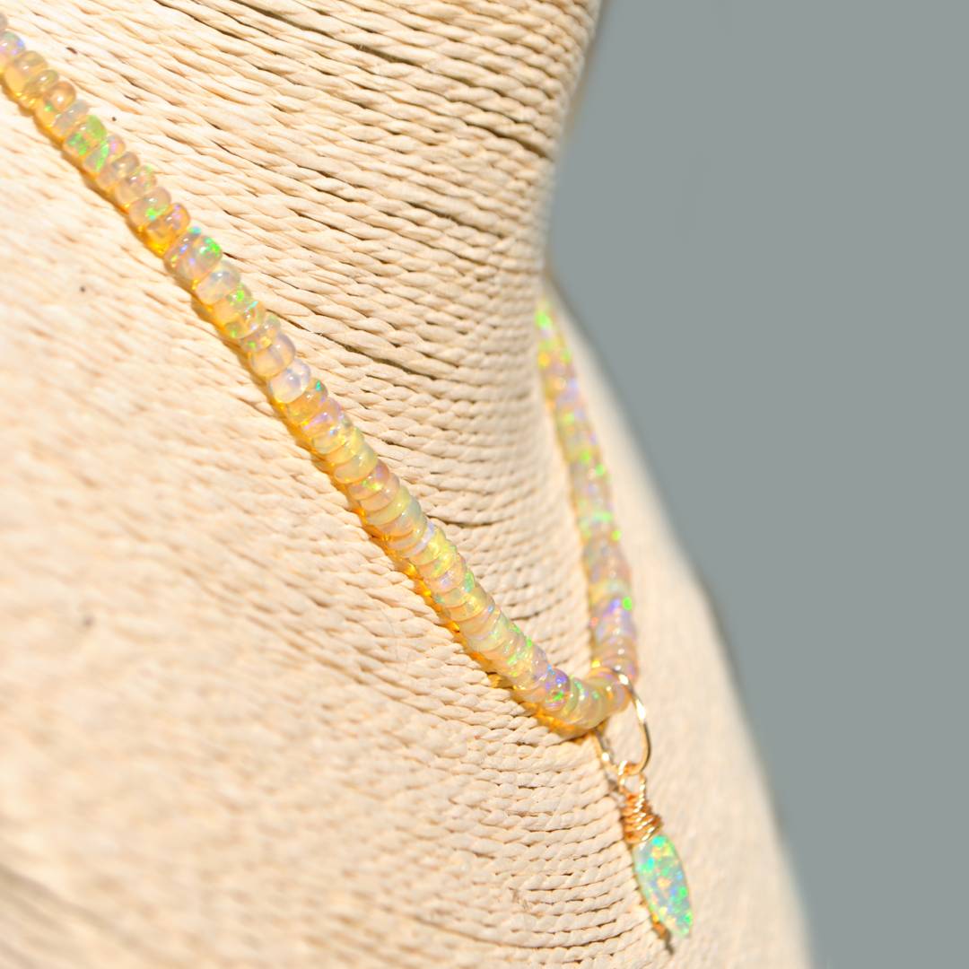 collier pendenif opale welo de feu-B