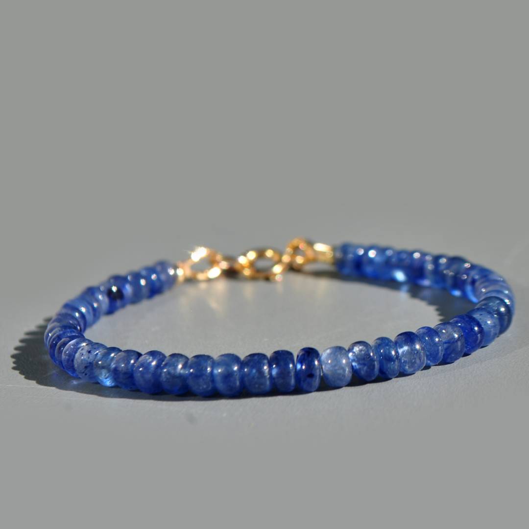 Bracelet saphir bleu de  Thailande