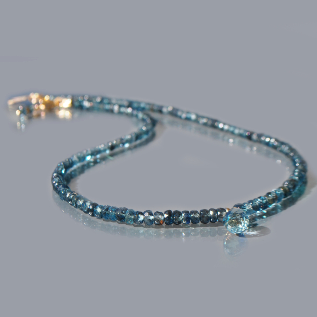 Collier court Cyanite et Topaze Bleue Or14K