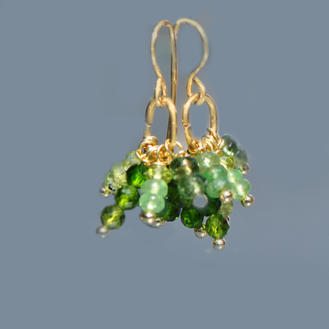 boucles d'oreille grappe pierre verte-2