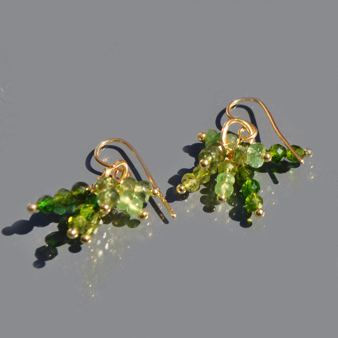 boucles doreille grappe pierre verte-3-1