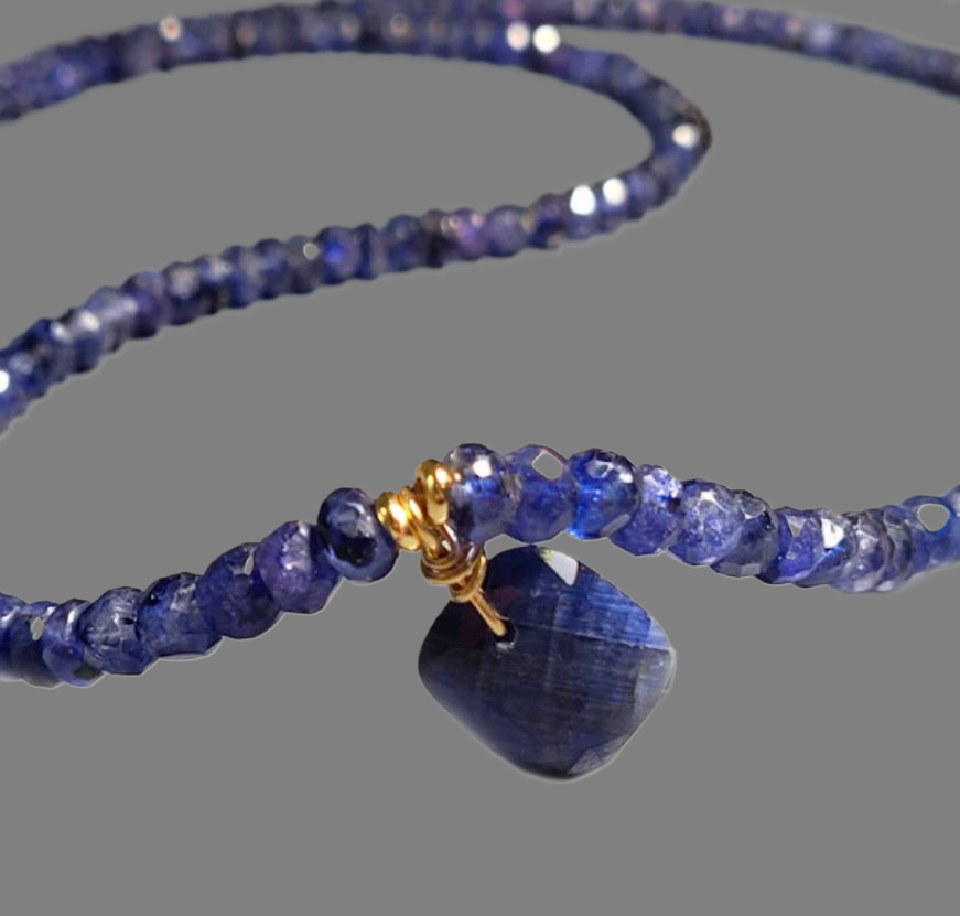 collier saphir bleu myanmar-B-fotor-202311260240