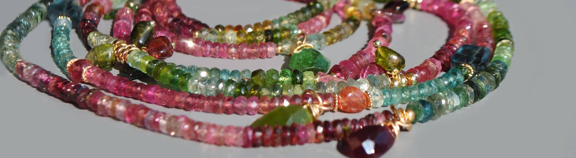 Les colliers en tourmaline multicolore - Tourmaline verte et Paraiba