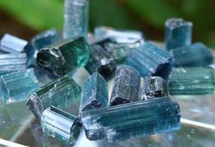 bijoux en tourmaline bleue