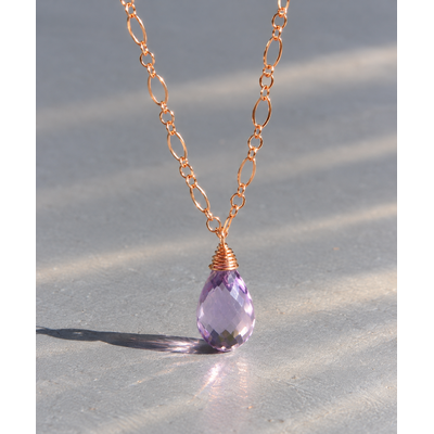 Collier rose doré et améthyste lilas