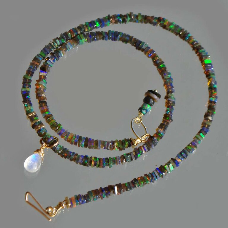 Collier Perles Opale De Feu Noire Welo - 93 Carats, Pierres Naturelles, Brut