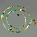 collier mi long pierres vertes or-2