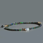 Collier opale noire heishi carré-3