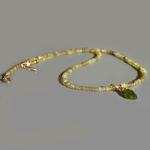 Collier pendentif en grenat vert grossulaire-2