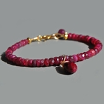 Bracelet Rubis pendentif goutte