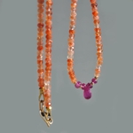 collier court pierre de soleil goutte de Saphir rose(3)