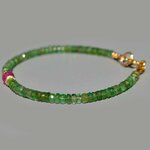 bracelet emeraude saphir rose central(1)