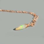 collier opale éthiopienne, collier opale naturelle, pendentif opale Welo facettée, collier opale or rose, collier Rose Gold Filled 14K, bijou artisanal opale, collier goutte pierre naturelle, opale Welo Éthiopie haute qualité