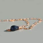 collier pendentif goutte saphir bleu naturel
