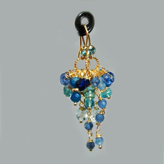 Boucles d'oreilles pendentes pierres bleues Aigue marine