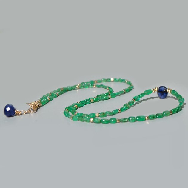 Collier emeraude saphir bleu thailande