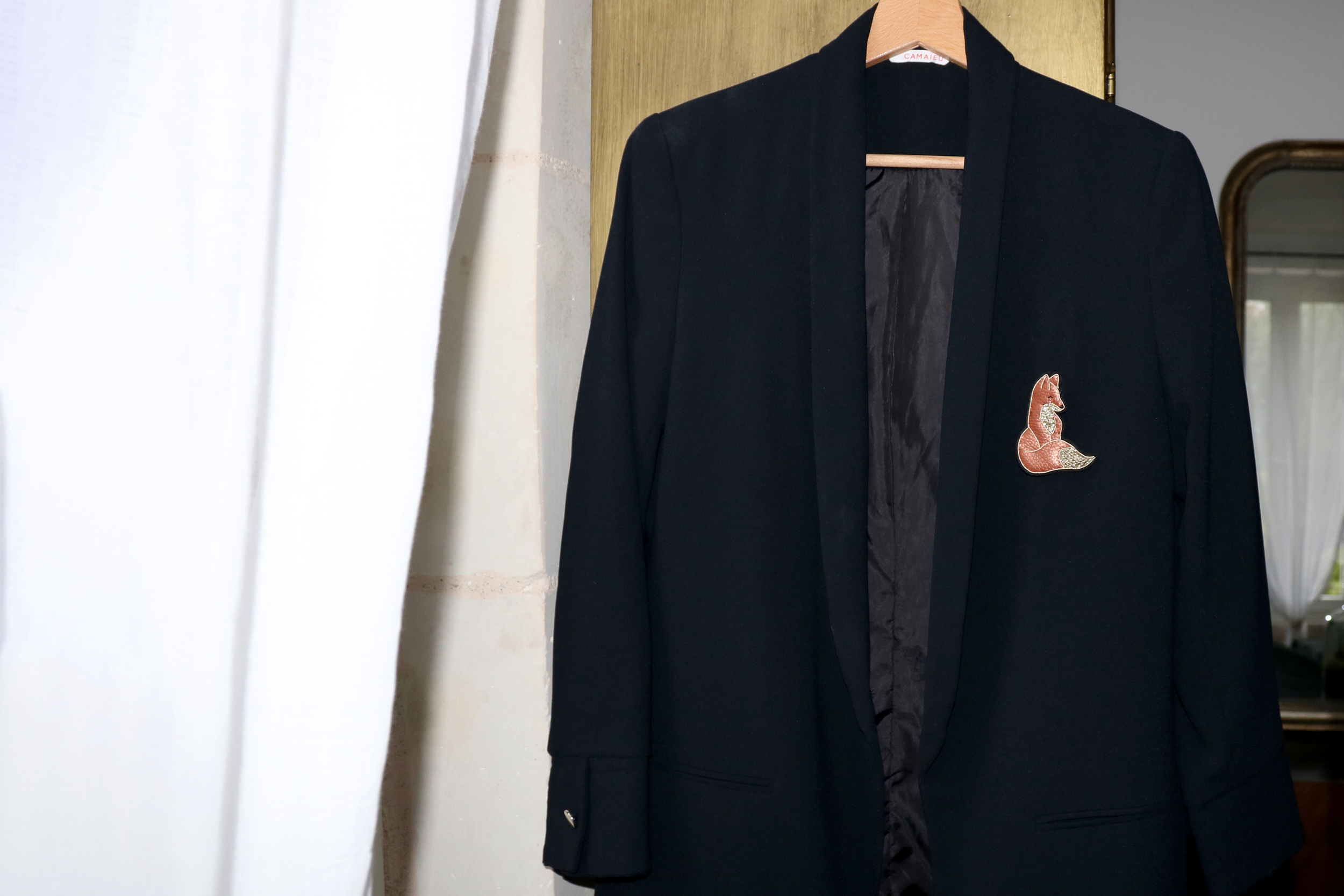Broche_renard_brodée_veste