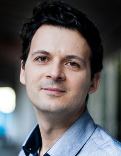 rezza Moghaddassi - Auteur la soif de lessentiel