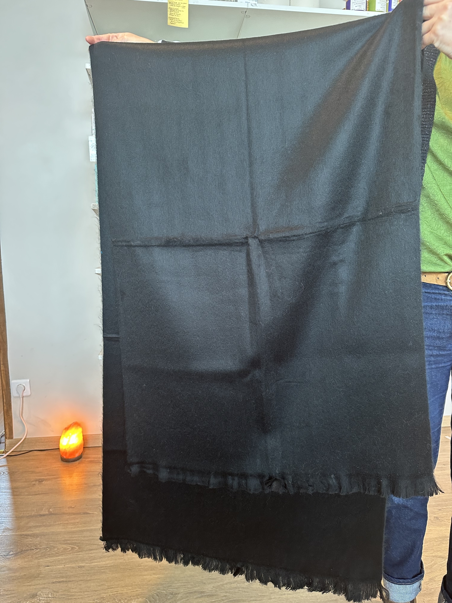 écharpe noir déplié alpaga